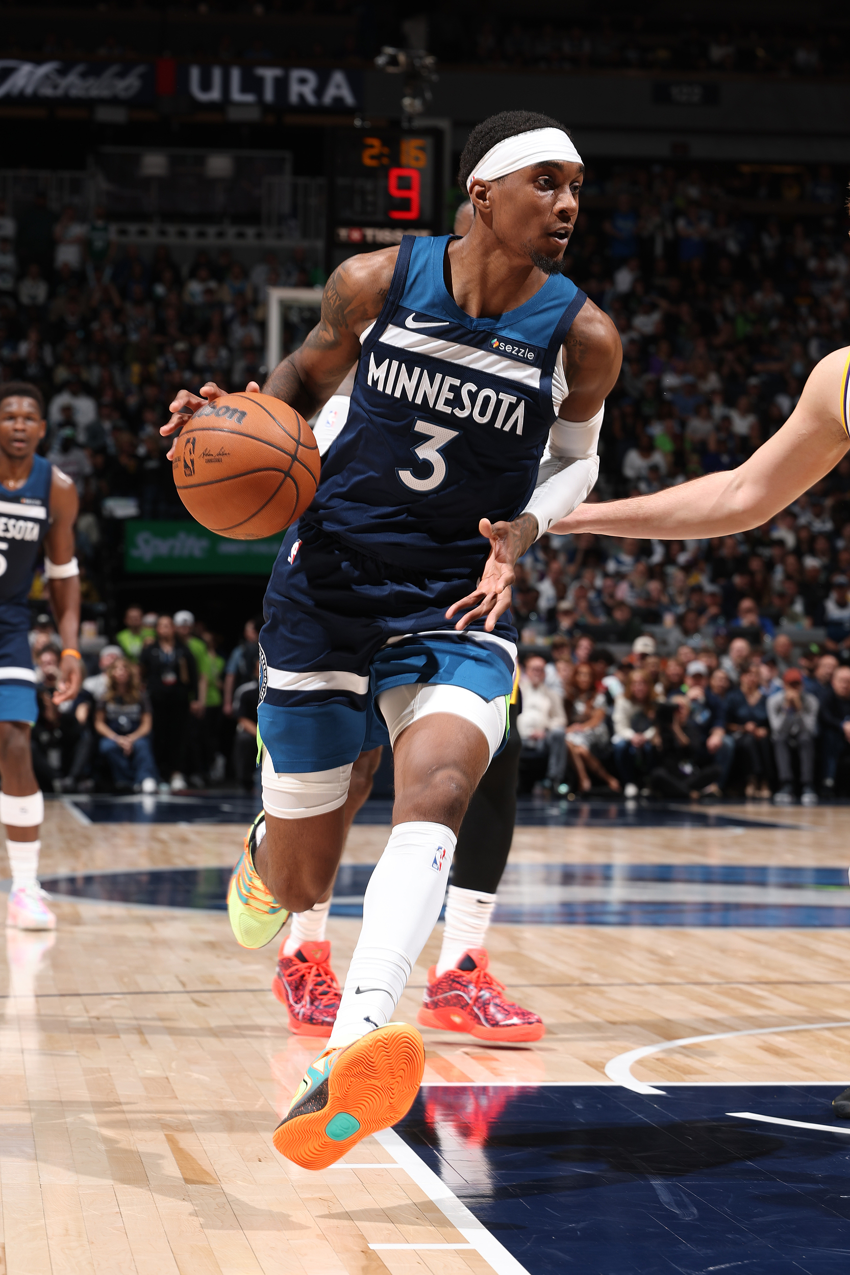 NBA季后赛即将打响，强强对决