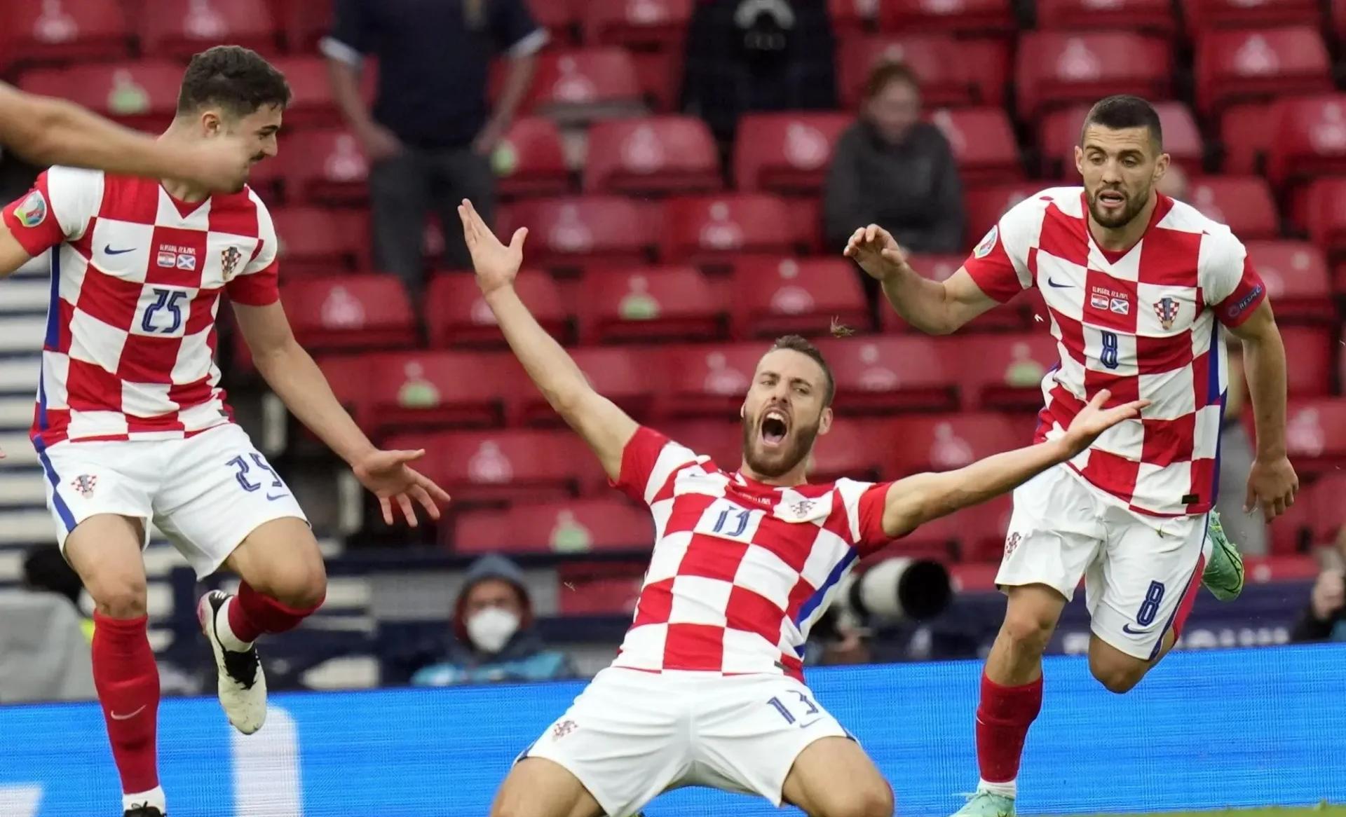 荷兰队晋级欧国联决赛,豪取胜利 荷兰队晋级欧国联决赛,豪取胜利