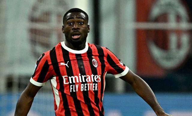 AC米兰借助外援崭露头角，球队实力大增的简单介绍