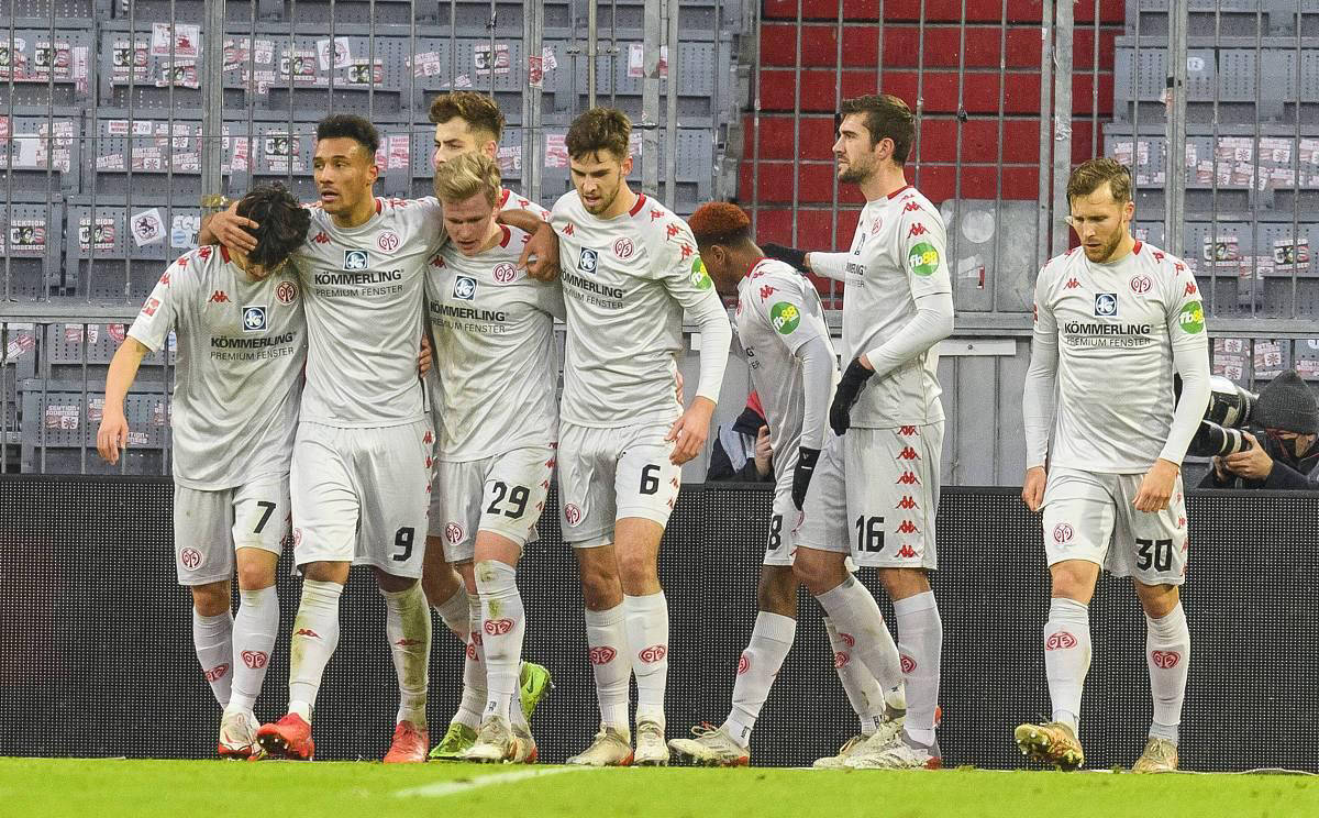 包含云达不来梅客场失利,遭遇挑战的词条 包含云达不来梅客场失利,遭遇挑战的词条